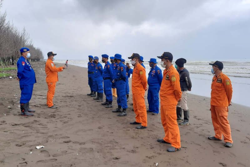 Enam awak kapal pandu mengalami kecelakaan di perairan Pemalang