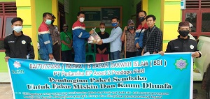 Pertamina Pendopo Berikan Paket Sembako Ke Masyar