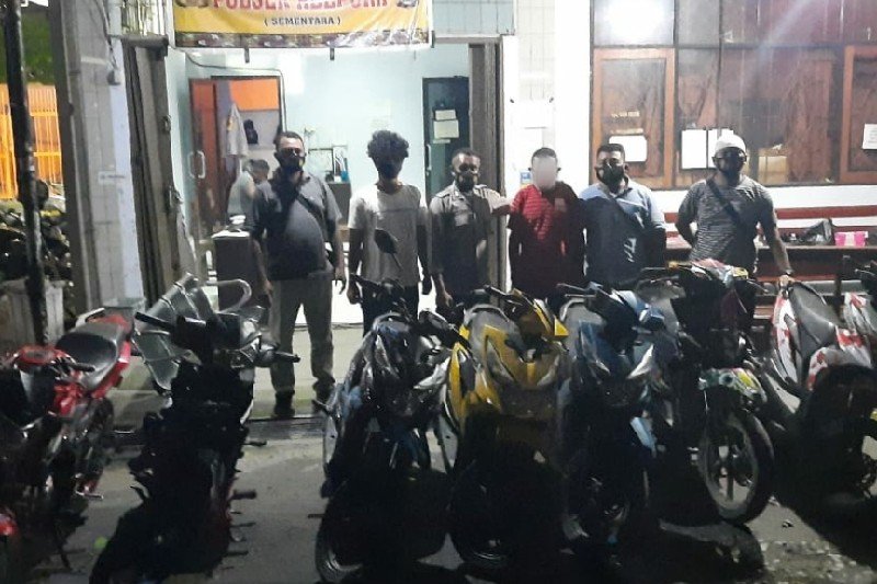 Polsek Abepura amankan tujuh motor dari residivis curanmor LT jurnalsumatra,papua,jayapura