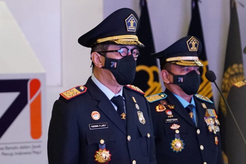 Yasonna instruksikan delapan sasaran kerja 2021 untuk Ditjen Imigrasi