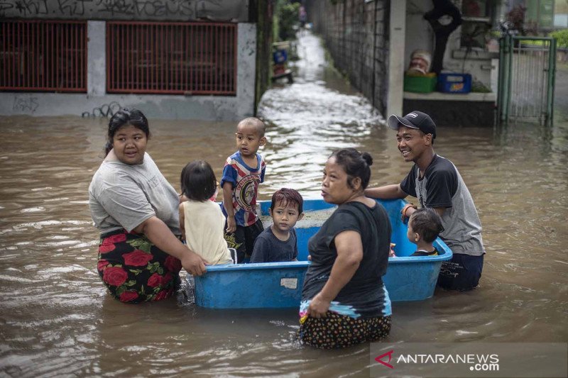 BPBD 139 RT terdampak dan 1.380 jiwa mengungsi akibat banjir Jakarta