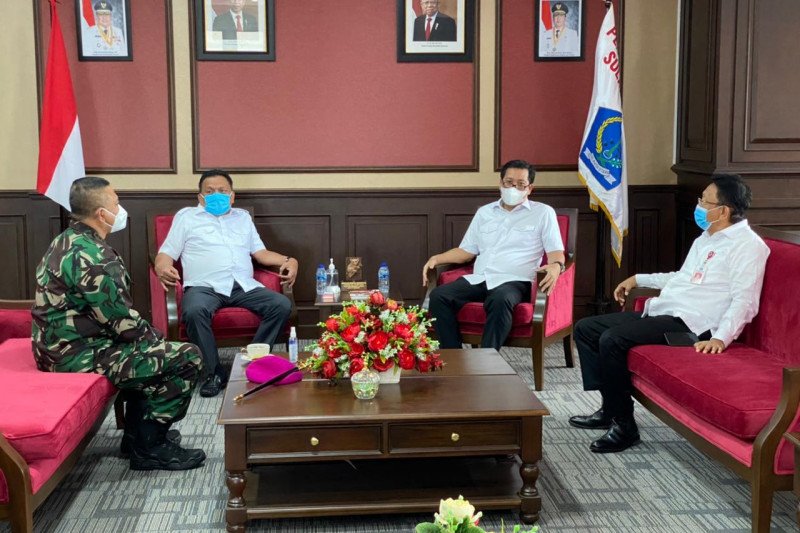 Danlantamal VIII berkunjung ke Gubernur Sulut