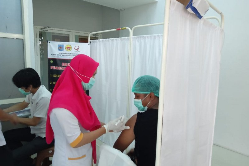 Dinkes 4.165 nakes di Mataram sudah divaksin