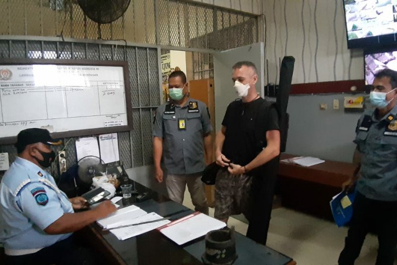 Imigrasi segera deportasi WN Inggris yang bunuh polisi di Bali
