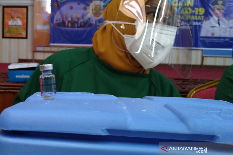 Pemprov Sumbar terima 99.700 dosis vaksin COVID-19 tahap II