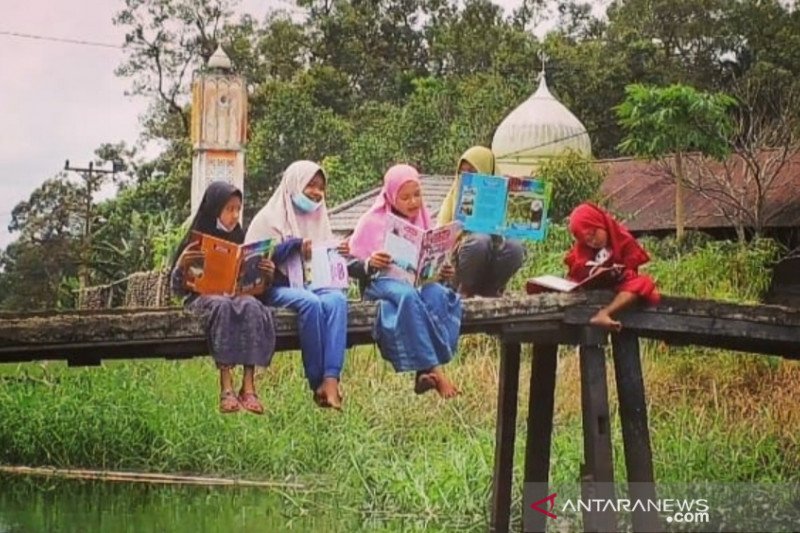 Puluhan anak di Kubu Raya belajar alam terbuka
