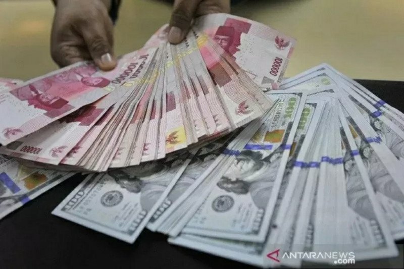 Rupiah Selasa pagi melemah 15 poin