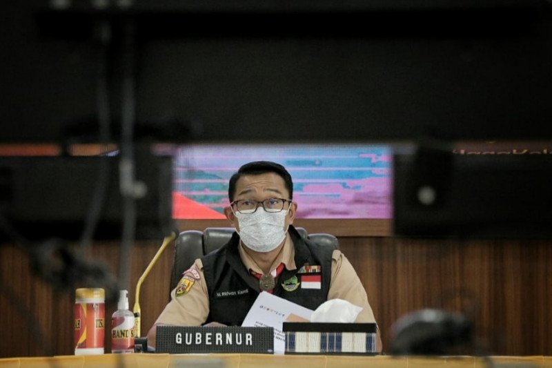 Gubernur Kasus COVID-19 nakes di Jabar turun sejak ada vaksinasi