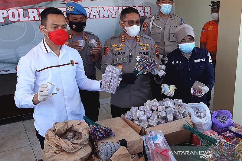 Polresta Banyumas tingkatkan razia terhadap peredaran petasan