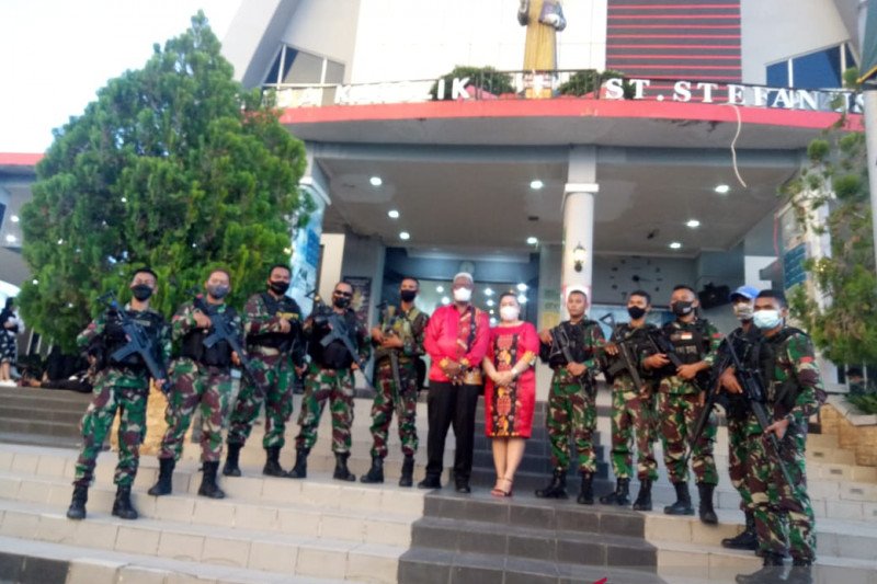 Wakil bupati ajak umat beragama di Mimika jaga toleransi