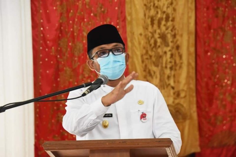 Padang batasi jam operasional usaha hingga pukul 22.00 WIB