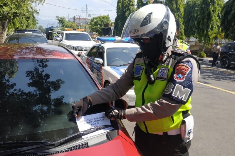 Wali Kota Kediri minta pengusaha patuhi aturan pembatasan kapasitas
