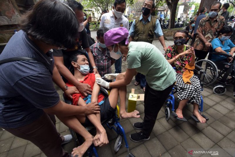 Vaksinasi tahap ketiga di Surabaya sasar disabilitas hingga ODGJ
