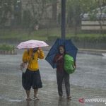 BMKG prakirakan Jakarta diguyur hujan siang hingga malam