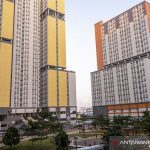 Pasien rawat inap Wisma Atlet berkurang dua orang