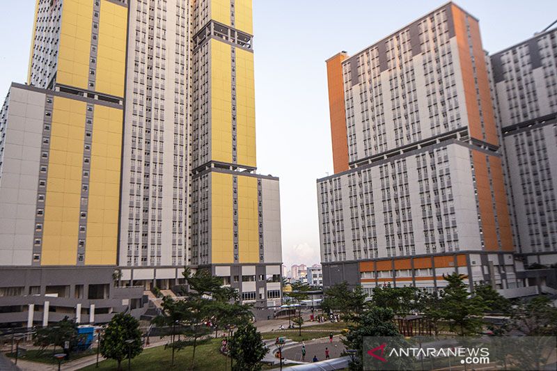 Pasien rawat inap Wisma Atlet berkurang dua orang