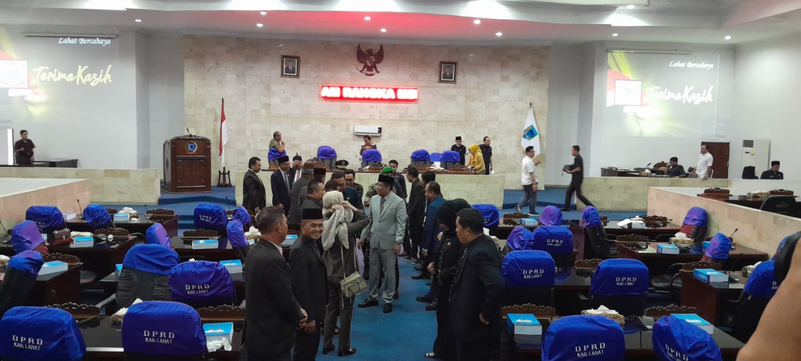 WhatsApp Image 2023-03-24 at 22.42.44