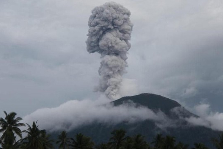 erupsi-Gunung-Ibu